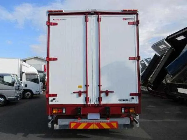 Mitsubishi Fuso Fighter 2024 — миниатюра 5