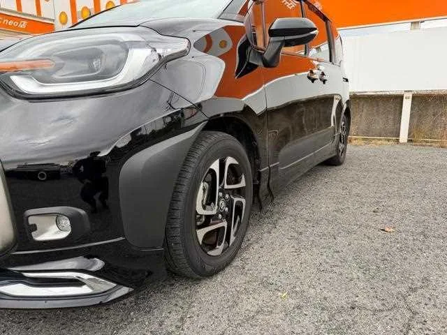 Toyota Sienta 2022 — миниатюра 3