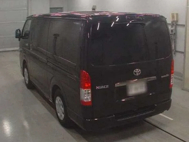Toyota Hiace Van 2023 — миниатюра 3