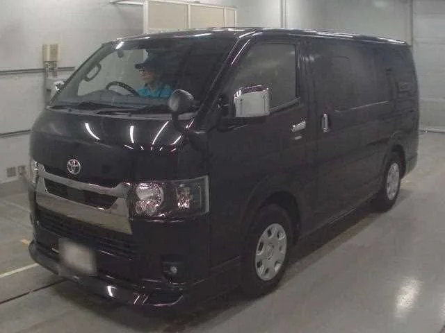Toyota Hiace Van 2023 — фото 1, купить с доставкой в Москву