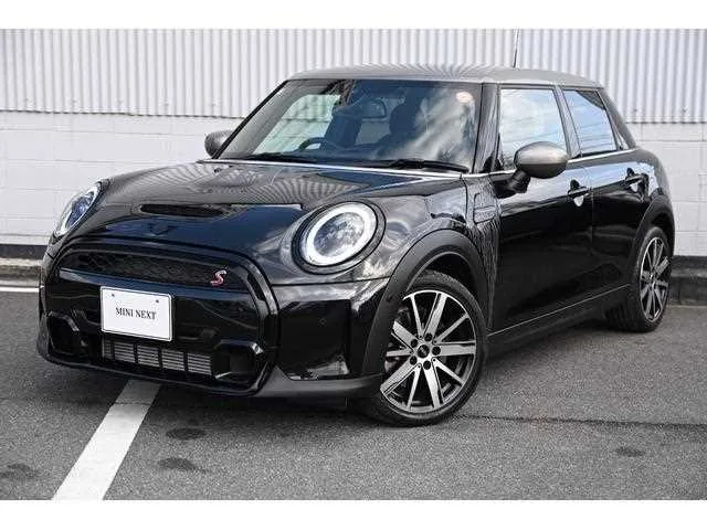 BMW MINI 2023 — миниатюра 2