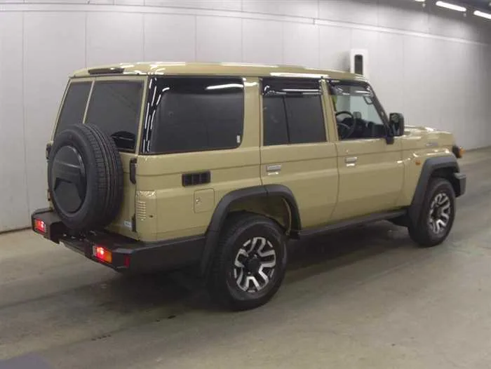 Toyota Landcruiser 70 70 AX DIESEL 2025 — миниатюра 4
