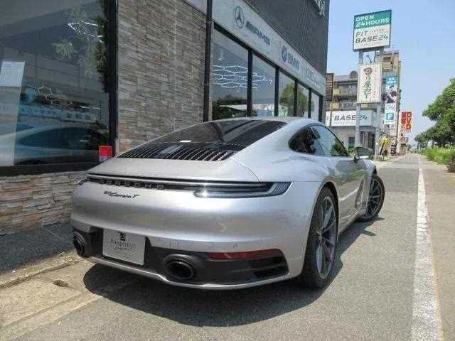 Porsche 911 2024 — миниатюра 2