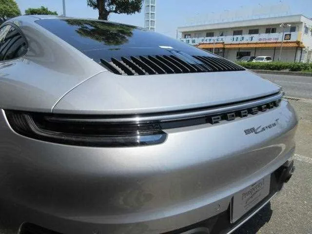Porsche 911 2024 — миниатюра 4