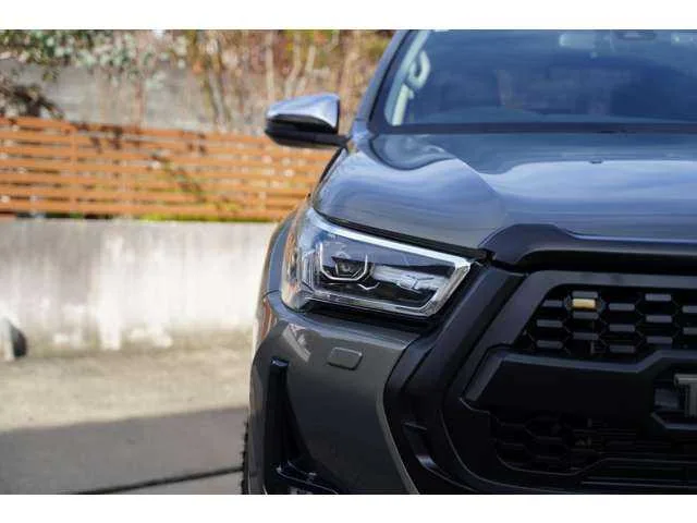 Toyota Hilux 2023 — миниатюра 3