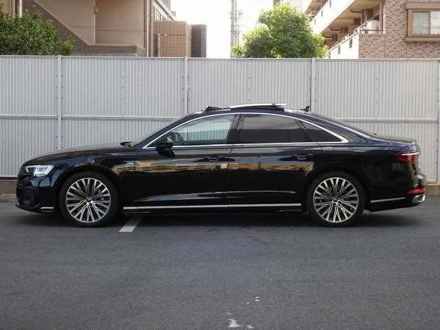 Audi A8 2023 — миниатюра 3