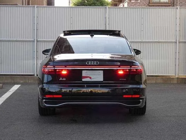 Audi A8 2023 — миниатюра 4