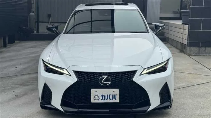 Lexus IS 300h F 2022 — миниатюра 2