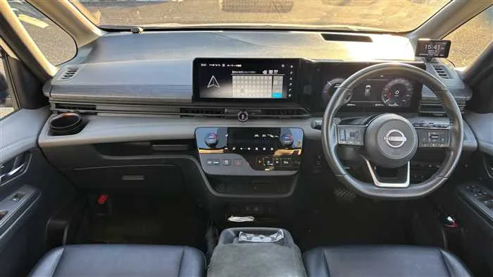 Nissan Serena e-power 2023 — миниатюра 5