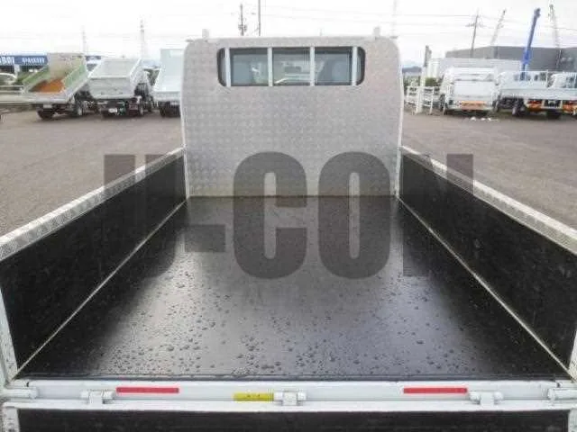 Mitsubishi Fuso Canter 2023 — миниатюра 4