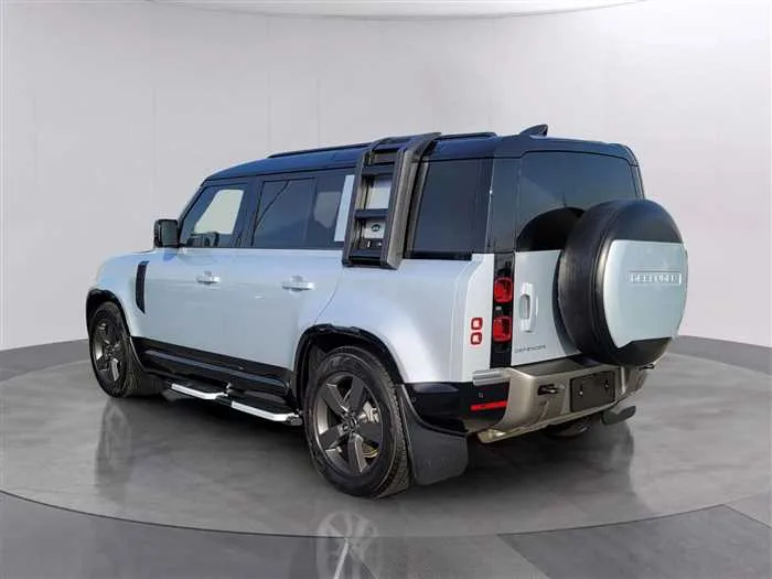 Land Rover Defender 2024 — миниатюра 3