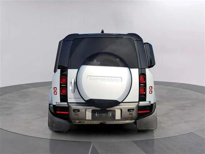 Land Rover Defender 2024 — миниатюра 5