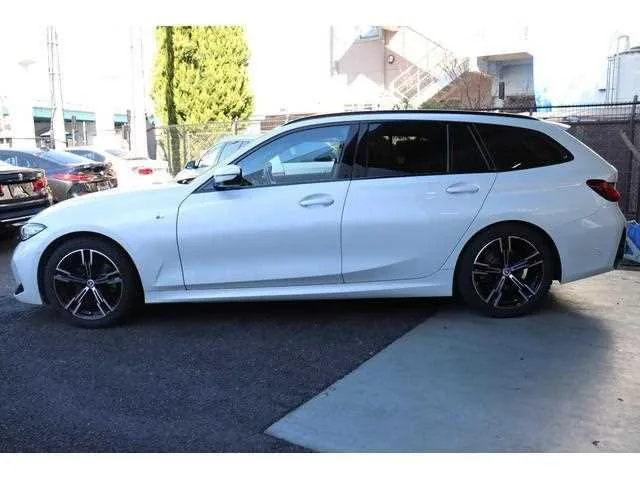 BMW 3 Series 2022 — миниатюра 3