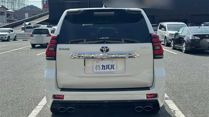 Toyota Land Cruiser Prado 2.7TX L 2022 — миниатюра 4