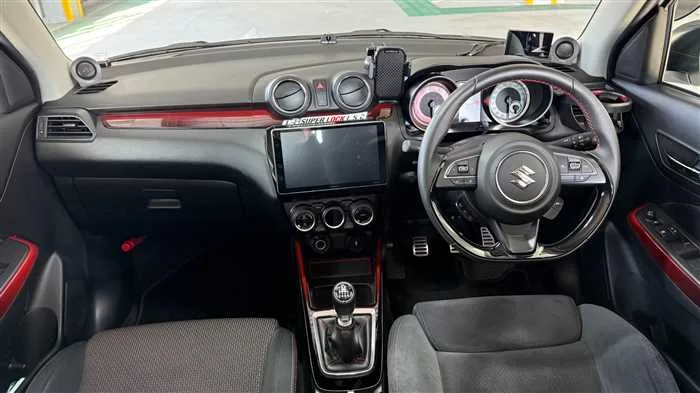 Suzuki Swift 2022 — миниатюра 5
