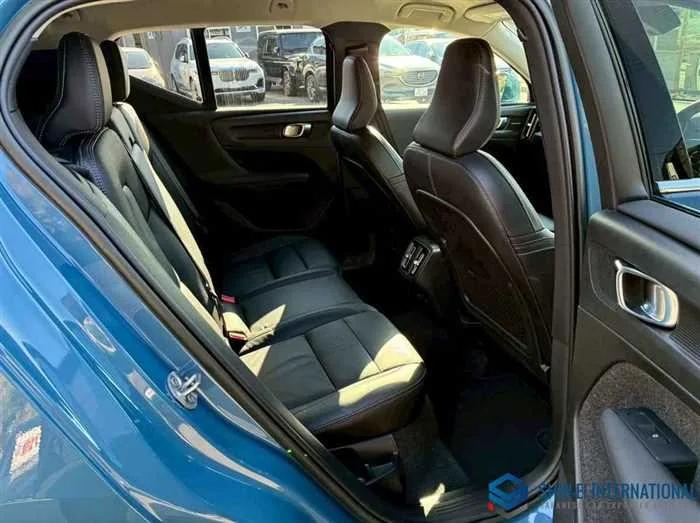 Volvo XC40 XC40 ultimate B4 AWD 4WD 2022 — миниатюра 3