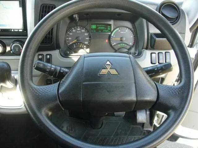 Mitsubishi Fuso Canter 2022 — миниатюра 4