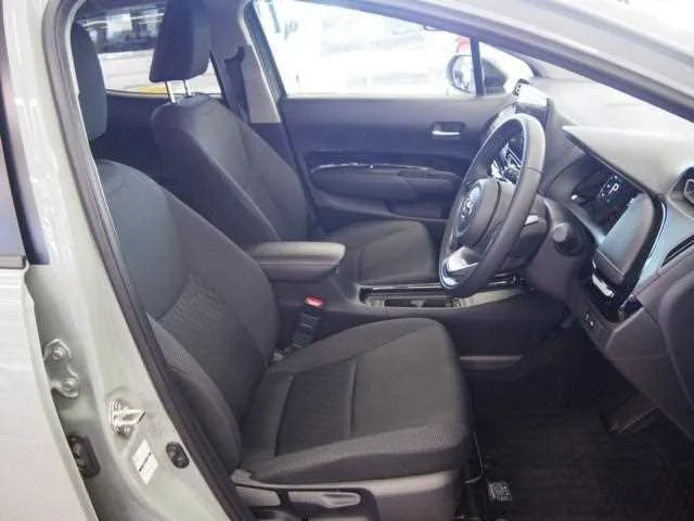 Toyota AQUA 2022 — миниатюра 3