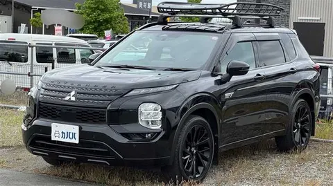 Mitsubishi OUTLANDER PHEV 2024 купить в Москве