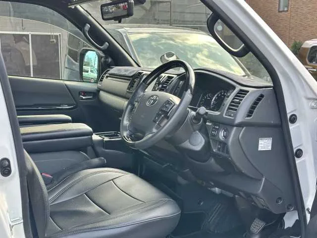 Toyota Hiace Van 2022 — миниатюра 4