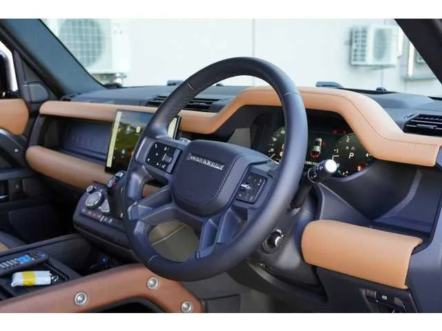 Land Rover Defender 2023 — миниатюра 4