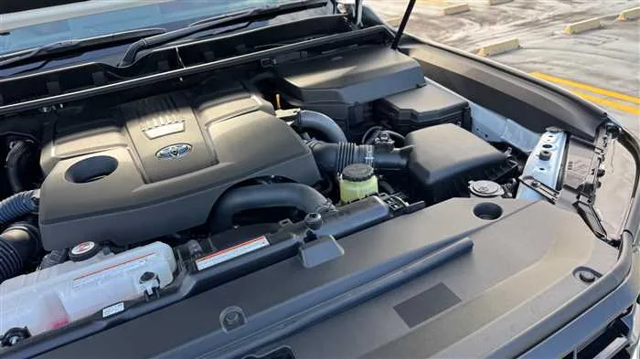 Toyota Land Cruiser GR 2023 — миниатюра 4