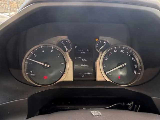 Toyota Land Cruiser Prado 2023 — миниатюра 4