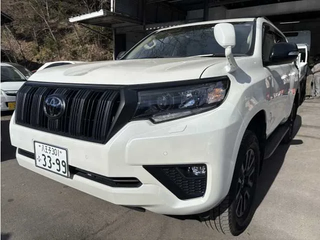 Toyota Land Cruiser Prado 2023 — фото 1, купить с доставкой в Москву