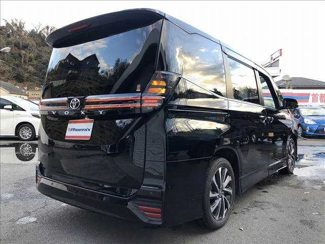 Toyota Voxy S-Z 2022 — миниатюра 3