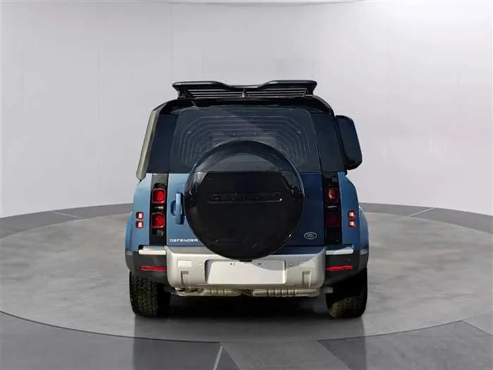 Land Rover Defender 2023 — миниатюра 5