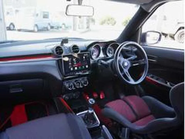 Suzuki Swift 2022 — миниатюра 2