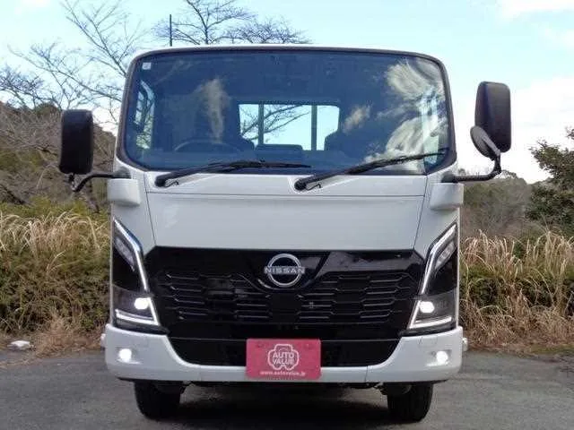Nissan Atlas 2024 — миниатюра 2