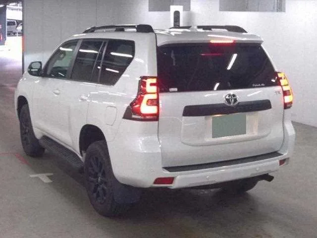 Toyota Land Cruiser Prado 2022 — миниатюра 2