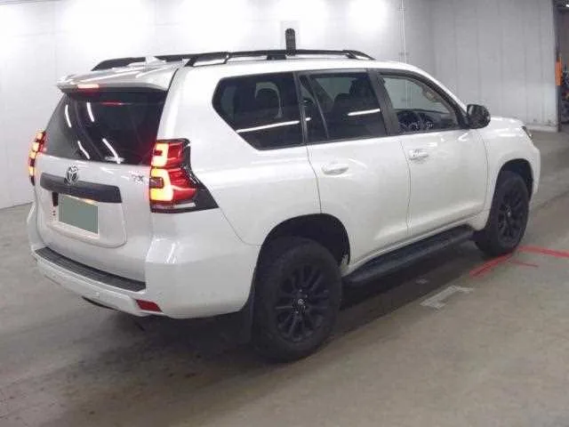 Toyota Land Cruiser Prado 2022 — миниатюра 5