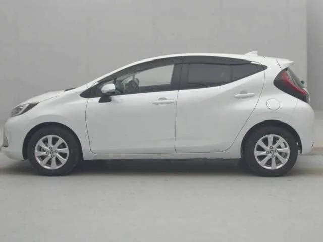 Toyota AQUA 2022 — миниатюра 5