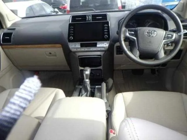 Toyota Land Cruiser Prado 2023 — миниатюра 3