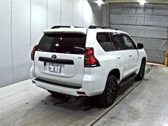 Toyota Land Cruiser Prado 2023 — миниатюра 5