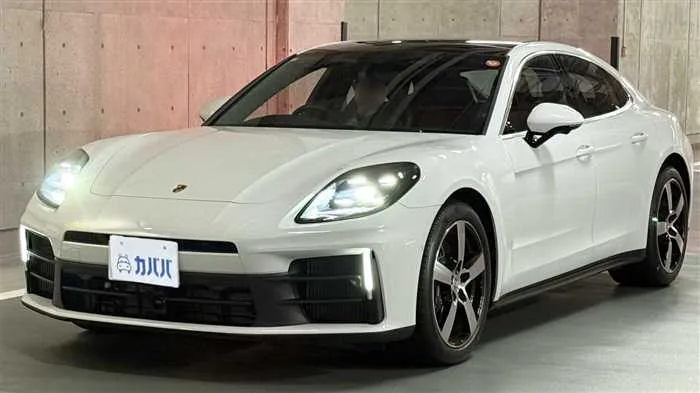 Porsche Panamera 2024 — фото 1, купить с доставкой в Москву
