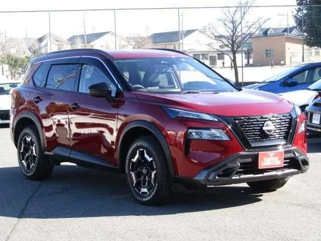 Nissan X-Trail 2022 — фото 1, купить с доставкой в Москву