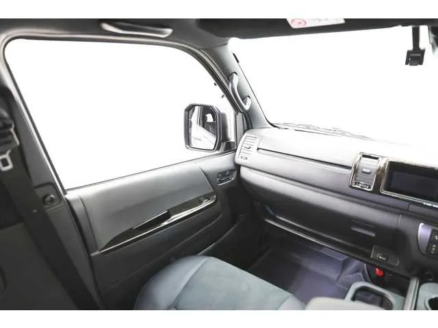Toyota Hiace Van 2025 — миниатюра 4