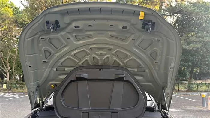Volvo XC40 2023 — миниатюра 4