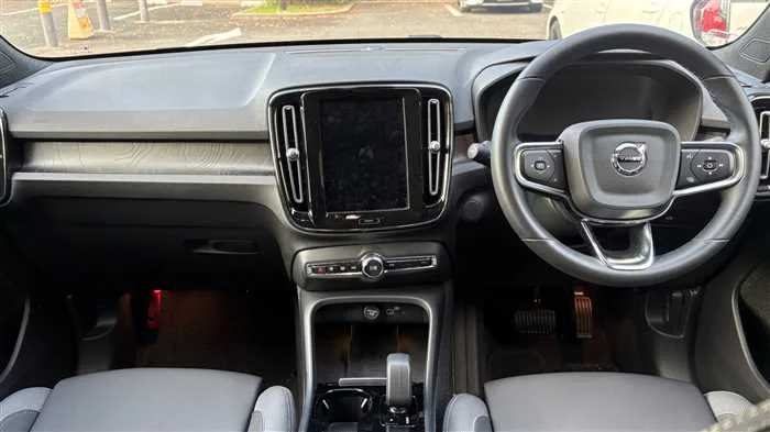 Volvo XC40 2023 — миниатюра 5