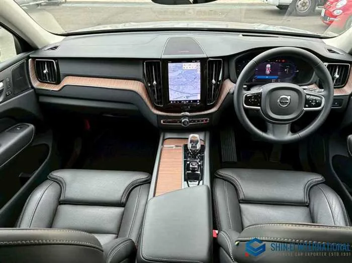 Volvo XC60 Recharge Ultimate T6 AWD PlugIn Hybrid 4WD 2024 — миниатюра 3
