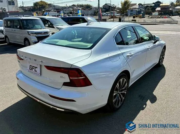 Volvo S60 Ultimate B4/Panoramic SR 2024 — миниатюра 2