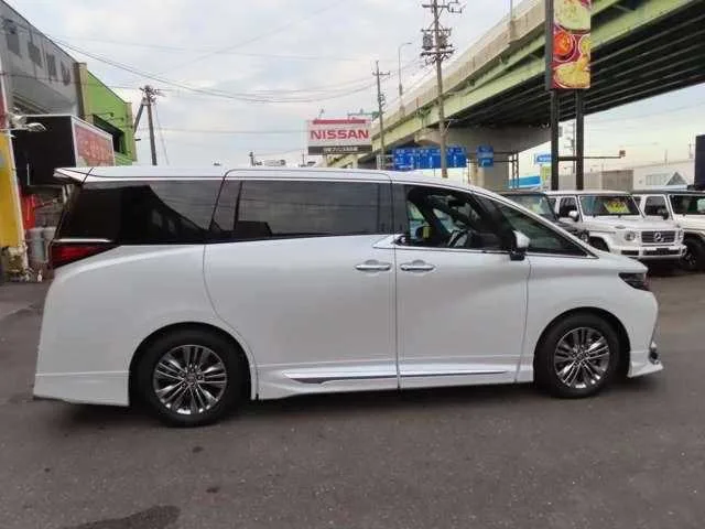 Toyota Alphard Hybrid 2024 — миниатюра 4