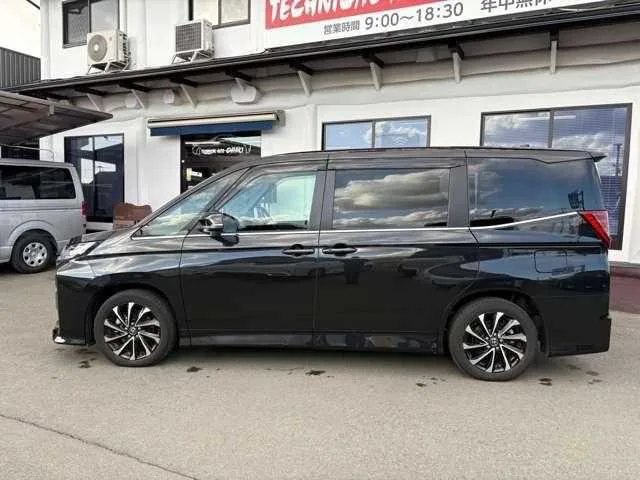 Toyota Noah 2023 — миниатюра 5
