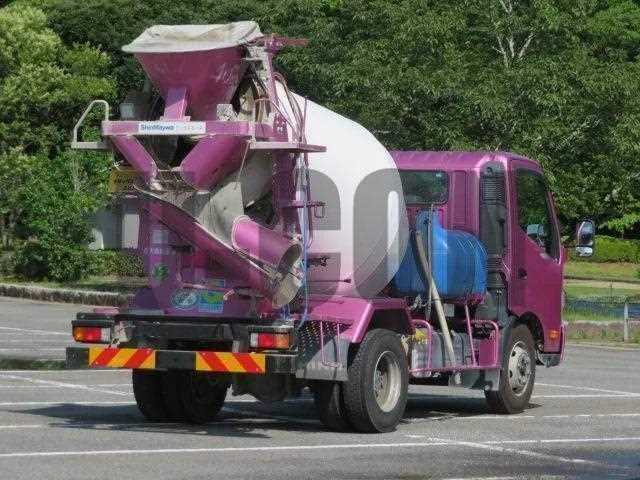 Hino Dutro 2022 — миниатюра 2
