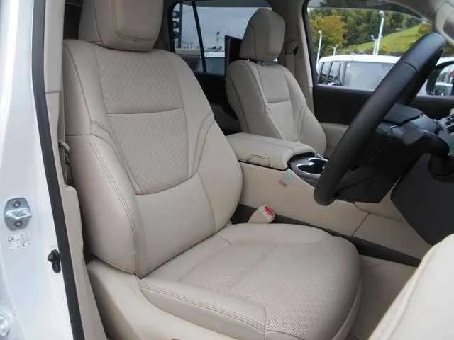 Toyota Land Cruiser 2024 — миниатюра 3