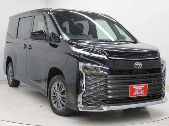 Toyota Voxy 2022 — миниатюра 5