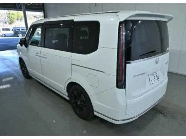 Honda Step WGN 2023 — миниатюра 2